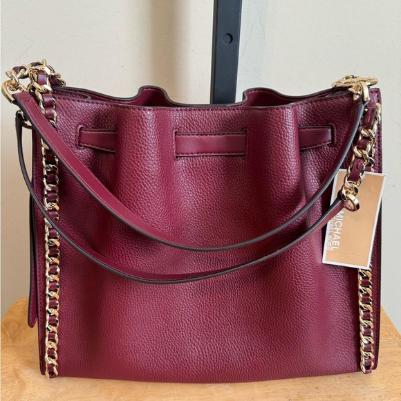 Michael Kors Mina Satchel w/Wallet - Picture 3 of 13